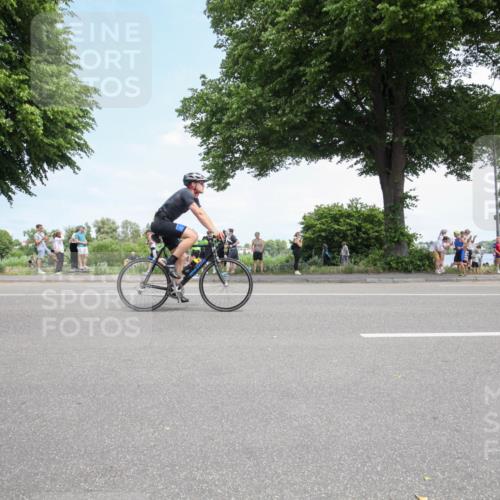 15.06.2025 - 7 Türme Triathlon Yannick Fuchs http://msf.ph/oto/7993556 15.06.2025 13:31:56 Radfahren 298, 327, 665, 784, 1087, 1167, 1169 meine-sportfotos.de