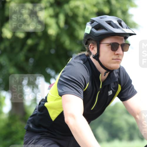 15.06.2025 - 7 Türme Triathlon Yannick Fuchs http://msf.ph/oto/7993567 15.06.2025 12:07:38 Radfahren 294 meine-sportfotos.de