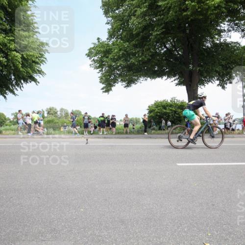 15.06.2025 - 7 Türme Triathlon Yannick Fuchs http://msf.ph/oto/7993588 15.06.2025 13:31:57 Radfahren 298, 579, 665, 784, 1087, 1167, 1169 meine-sportfotos.de