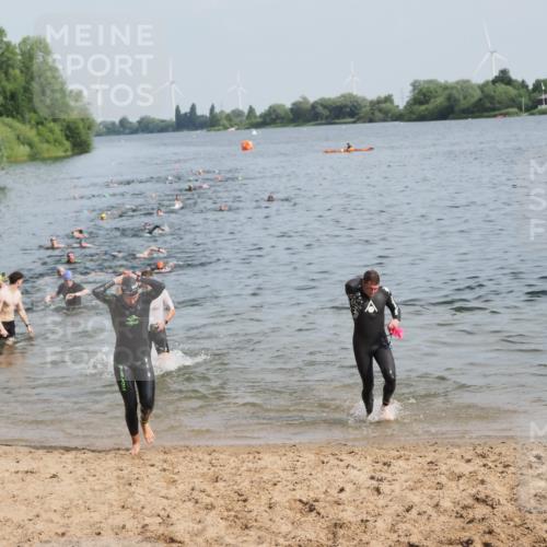 21.06.2025 - 27. Vierlanden-Triathlon MichiJ http://msf.ph/oto/7993636 15.06.2026 09:55:40 Schwimmen 272, 273, 300, 303, 329, 548 meine-sportfotos.de