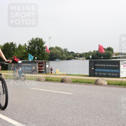 15.06.2025 - 27. Vierlanden-Triathlon H.Heesch http://msf.ph/oto/7993657 15.06.2025 11:16:41 Radfahren 204, 478, 797, 828, 953 meine-sportfotos.de