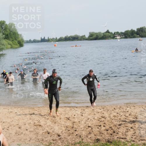 21.06.2025 - 27. Vierlanden-Triathlon MichiJ http://msf.ph/oto/7993681 15.06.2026 09:55:41 Schwimmen 272, 273, 300, 303, 548 meine-sportfotos.de