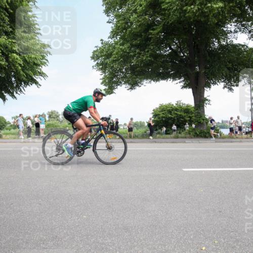 15.06.2025 - 7 Türme Triathlon Yannick Fuchs http://msf.ph/oto/7993700 15.06.2025 13:32:33 Radfahren 367, 515, 644, 727 meine-sportfotos.de