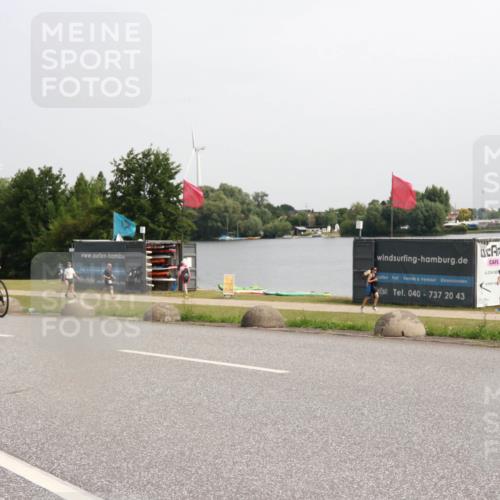 15.06.2025 - 27. Vierlanden-Triathlon H.Heesch http://msf.ph/oto/7993707 15.06.2025 11:17:23 Radfahren 672, 782, 847 meine-sportfotos.de