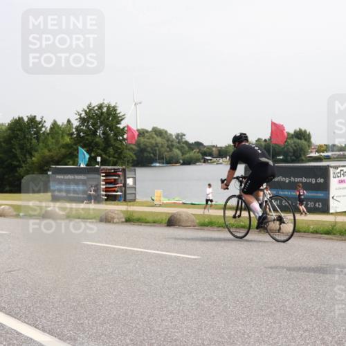 15.06.2025 - 27. Vierlanden-Triathlon H.Heesch http://msf.ph/oto/7993737 15.06.2025 11:17:47 Radfahren 13, 148, 153 meine-sportfotos.de