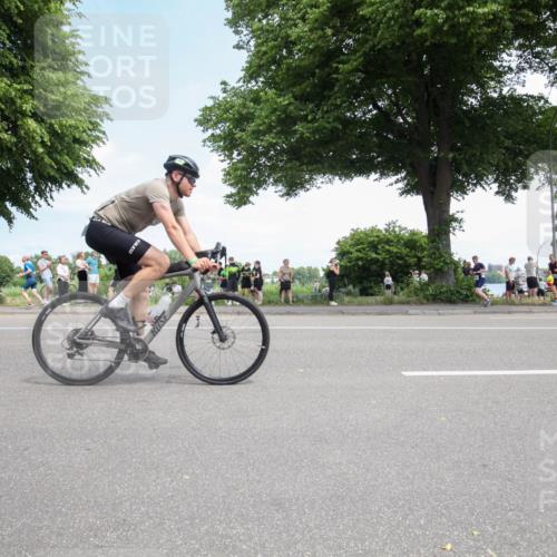 15.06.2025 - 7 Türme Triathlon Yannick Fuchs http://msf.ph/oto/7993753 15.06.2025 13:32:45 Radfahren 398, 585, 644, 1066 meine-sportfotos.de