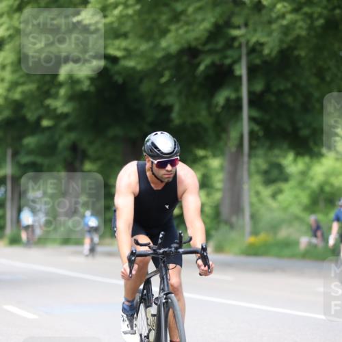 15.06.2025 - 7 Türme Triathlon Yannick Fuchs http://msf.ph/oto/7993755 15.06.2025 13:07:38 Radfahren 295, 522 meine-sportfotos.de