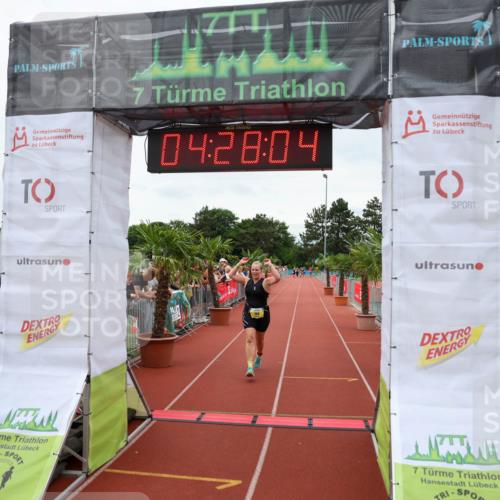 15.06.2025 - 7 Türme Triathlon Michael Strokosch http://msf.ph/oto/7993771 15.06.2025 14:28:04 Ziel 606, 706 meine-sportfotos.de