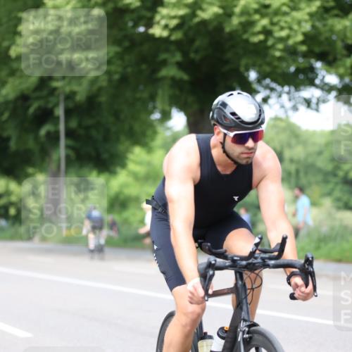 15.06.2025 - 7 Türme Triathlon Yannick Fuchs http://msf.ph/oto/7993776 15.06.2025 13:07:39 Radfahren 295, 522 meine-sportfotos.de