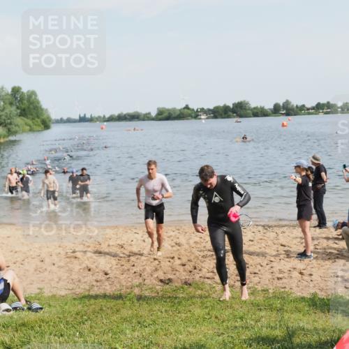 21.06.2025 - 27. Vierlanden-Triathlon MichiJ http://msf.ph/oto/7993789 15.06.2026 09:55:45 Schwimmen 273, 280, 283, 300, 303, 322, 331, 338 meine-sportfotos.de
