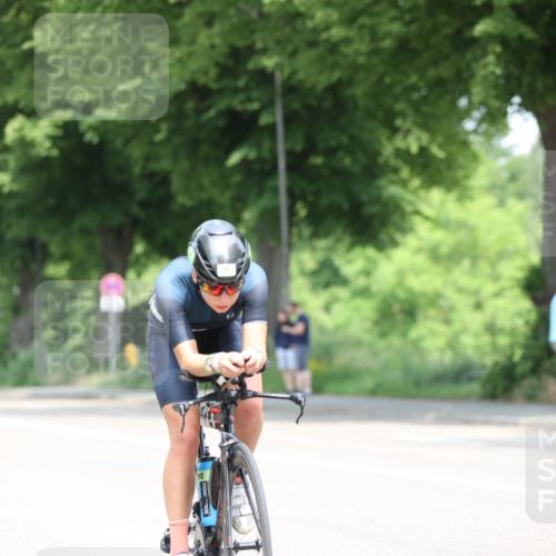 15.06.2025 - 7 Türme Triathlon Yannick Fuchs http://msf.ph/oto/7993814 15.06.2025 12:07:52 Radfahren 280, 285, 292, 295, 333 meine-sportfotos.de