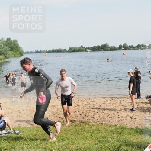 21.06.2025 - 27. Vierlanden-Triathlon MichiJ http://msf.ph/oto/7993816 15.06.2026 09:55:46 Schwimmen 273, 280, 283, 300, 303, 322, 331, 338 meine-sportfotos.de