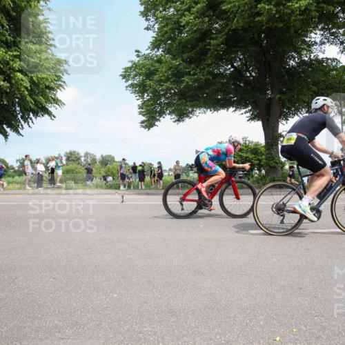 15.06.2025 - 7 Türme Triathlon Yannick Fuchs http://msf.ph/oto/7993820 15.06.2025 13:32:58 Radfahren 252, 361, 598, 717, 739, 927, 1069, 1102, 1187 meine-sportfotos.de