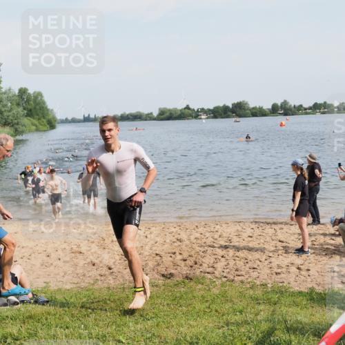 21.06.2025 - 27. Vierlanden-Triathlon MichiJ http://msf.ph/oto/7993825 15.06.2026 09:55:47 Schwimmen 273, 280, 283, 300, 303, 308, 322, 331, 338 meine-sportfotos.de