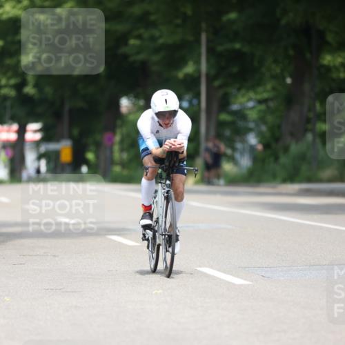 15.06.2025 - 7 Türme Triathlon Yannick Fuchs http://msf.ph/oto/7993848 15.06.2025 12:08:00 Radfahren 210, 295 meine-sportfotos.de
