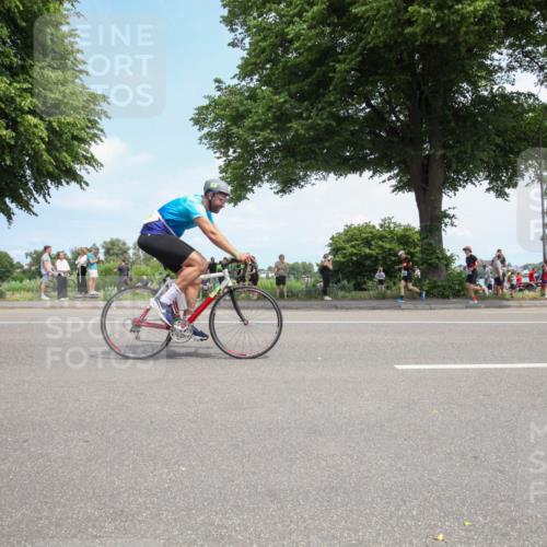 15.06.2025 - 7 Türme Triathlon Yannick Fuchs http://msf.ph/oto/7993849 15.06.2025 13:32:58 Radfahren 252, 361, 598, 717, 739, 927, 1069, 1102, 1187 meine-sportfotos.de