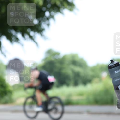 15.06.2025 - 7 Türme Triathlon Yannick Fuchs http://msf.ph/oto/7993890 15.06.2025 12:08:02 Radfahren 210, 295 meine-sportfotos.de
