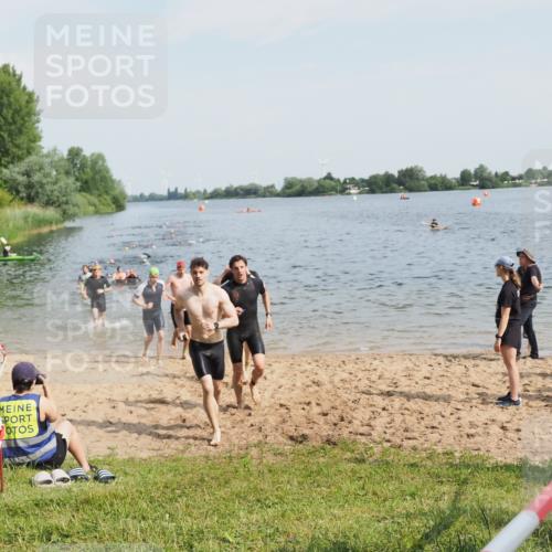 21.06.2025 - 27. Vierlanden-Triathlon MichiJ http://msf.ph/oto/7993923 15.06.2026 09:55:51 Schwimmen 280, 283, 300, 303, 308, 310, 322, 331, 338 meine-sportfotos.de