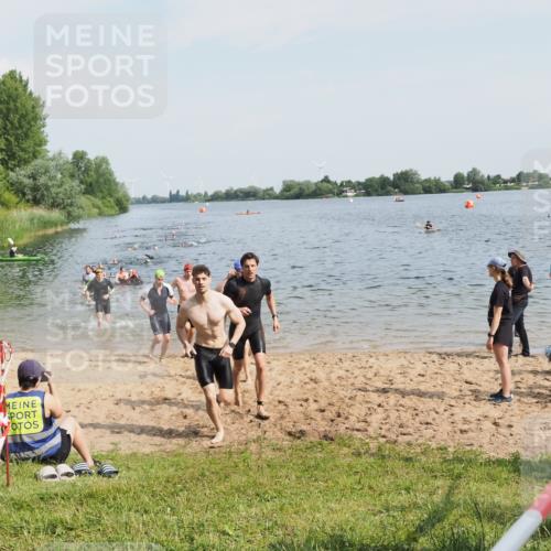 21.06.2025 - 27. Vierlanden-Triathlon MichiJ http://msf.ph/oto/7993926 15.06.2026 09:55:51 Schwimmen 280, 283, 300, 303, 308, 310, 322, 331, 338 meine-sportfotos.de
