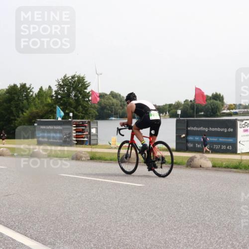 15.06.2025 - 27. Vierlanden-Triathlon H.Heesch http://msf.ph/oto/7993932 15.06.2025 11:19:29 Radfahren 172, 188, 784, 786 meine-sportfotos.de
