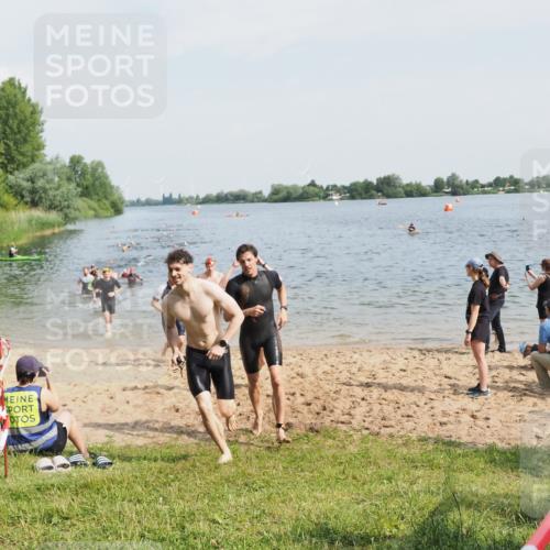 21.06.2025 - 27. Vierlanden-Triathlon MichiJ http://msf.ph/oto/7993939 15.06.2026 09:55:52 Schwimmen 280, 283, 300, 303, 308, 310, 312, 322, 331, 338 meine-sportfotos.de