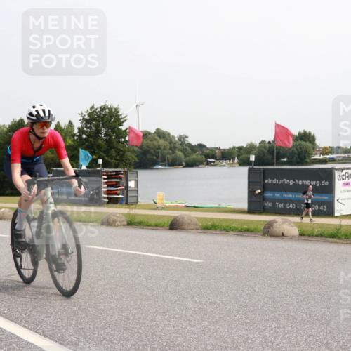15.06.2025 - 27. Vierlanden-Triathlon H.Heesch http://msf.ph/oto/7993945 15.06.2025 11:19:40 Radfahren 205 meine-sportfotos.de