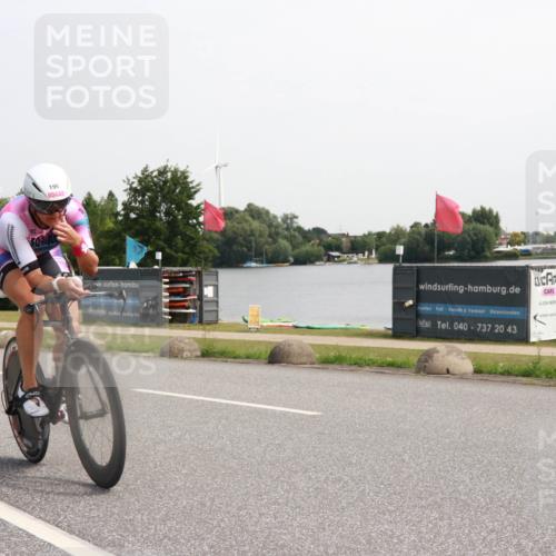 15.06.2025 - 27. Vierlanden-Triathlon H.Heesch http://msf.ph/oto/7993958 15.06.2025 11:19:47 Radfahren 196, 835 meine-sportfotos.de