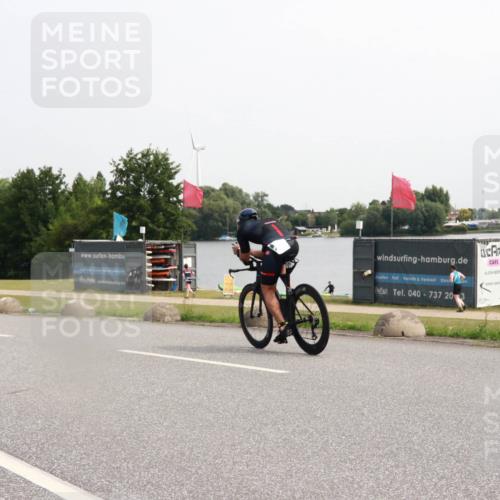 15.06.2025 - 27. Vierlanden-Triathlon H.Heesch http://msf.ph/oto/7993972 15.06.2025 11:19:56 Radfahren 772, 982 meine-sportfotos.de