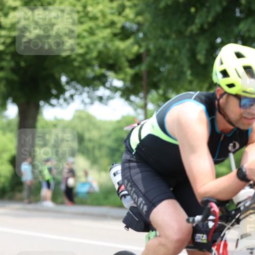 15.06.2025 - 7 Türme Triathlon Yannick Fuchs http://msf.ph/oto/7993976 15.06.2025 12:08:19 Radfahren 267, 311, 340 meine-sportfotos.de