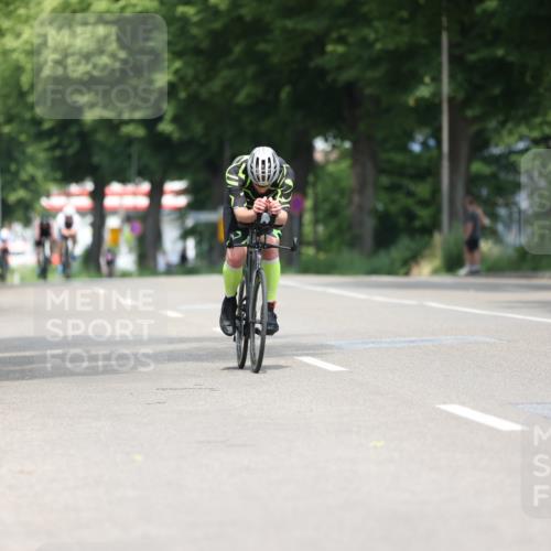 15.06.2025 - 7 Türme Triathlon Yannick Fuchs http://msf.ph/oto/7993994 15.06.2025 12:08:21 Radfahren 220, 267, 311, 340 meine-sportfotos.de
