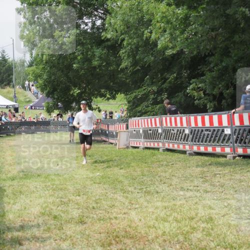 21.06.2025 - 27. Vierlanden-Triathlon KatJ http://msf.ph/oto/7993998 15.06.2025 12:41:32 Ziel 20, 753 meine-sportfotos.de