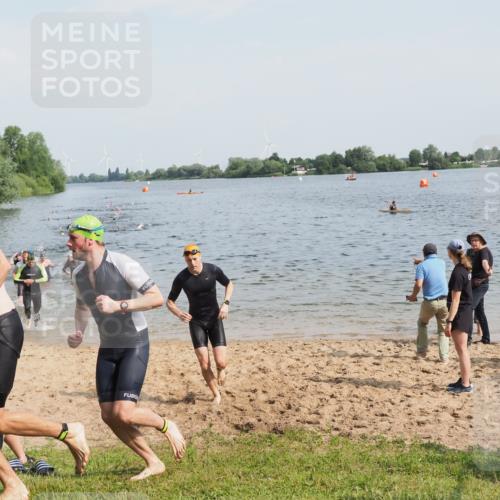 21.06.2025 - 27. Vierlanden-Triathlon MichiJ http://msf.ph/oto/7994004 15.06.2026 09:55:55 Schwimmen 280, 283, 308, 310, 312, 322, 331, 338 meine-sportfotos.de