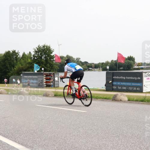 15.06.2025 - 27. Vierlanden-Triathlon H.Heesch http://msf.ph/oto/7994006 15.06.2025 11:20:08 Radfahren 3, 232, 789, 811, 968 meine-sportfotos.de