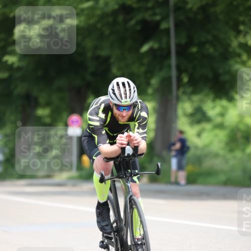 15.06.2025 - 7 Türme Triathlon Yannick Fuchs http://msf.ph/oto/7994009 15.06.2025 12:08:23 Radfahren 220, 221, 267, 299, 311 meine-sportfotos.de