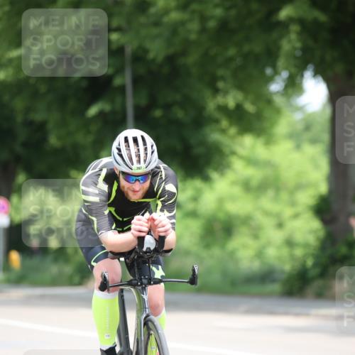 15.06.2025 - 7 Türme Triathlon Yannick Fuchs http://msf.ph/oto/7994016 15.06.2025 12:08:23 Radfahren 220, 221, 267, 299, 311 meine-sportfotos.de