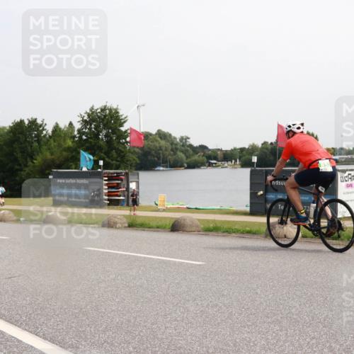 15.06.2025 - 27. Vierlanden-Triathlon H.Heesch http://msf.ph/oto/7994028 15.06.2025 11:20:09 Radfahren 3, 115, 232, 789, 811, 968 meine-sportfotos.de