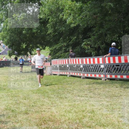 21.06.2025 - 27. Vierlanden-Triathlon KatJ http://msf.ph/oto/7994030 15.06.2025 12:41:33 Ziel 20, 753 meine-sportfotos.de