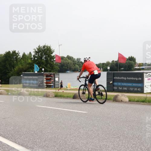 15.06.2025 - 27. Vierlanden-Triathlon H.Heesch http://msf.ph/oto/7994041 15.06.2025 11:20:10 Radfahren 3, 115, 232, 789, 811, 852, 968 meine-sportfotos.de