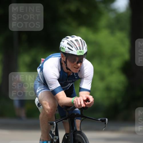 15.06.2025 - 7 Türme Triathlon Yannick Fuchs http://msf.ph/oto/7994106 15.06.2025 12:08:28 Radfahren 220, 221, 299, 311, 337 meine-sportfotos.de