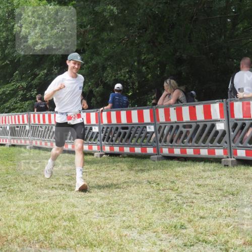 21.06.2025 - 27. Vierlanden-Triathlon KatJ http://msf.ph/oto/7994111 15.06.2025 12:41:34 Ziel 20, 753 meine-sportfotos.de