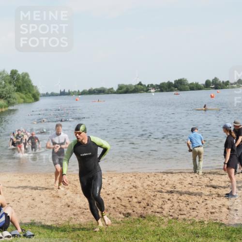 21.06.2025 - 27. Vierlanden-Triathlon MichiJ http://msf.ph/oto/7994116 15.06.2026 09:56:00 Schwimmen 268, 280, 283, 285, 308, 310, 312, 322, 357 meine-sportfotos.de