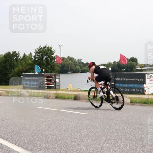 15.06.2025 - 27. Vierlanden-Triathlon H.Heesch http://msf.ph/oto/7994122 15.06.2025 11:20:50 Radfahren 237, 952 meine-sportfotos.de