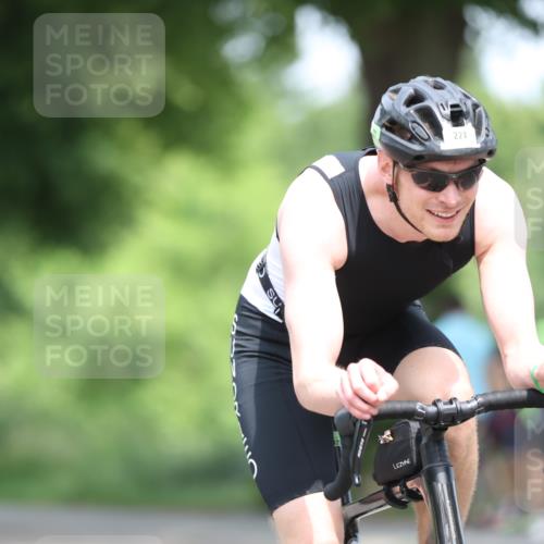 15.06.2025 - 7 Türme Triathlon Yannick Fuchs http://msf.ph/oto/7994135 15.06.2025 12:08:30 Radfahren 220, 221, 299, 337 meine-sportfotos.de