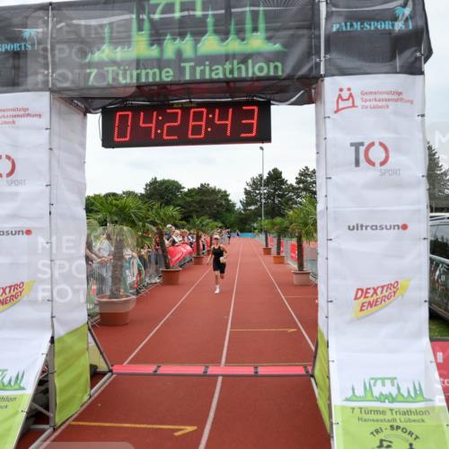 15.06.2025 - 7 Türme Triathlon Michael Strokosch http://msf.ph/oto/7994146 15.06.2025 14:28:43 Ziel 1053 meine-sportfotos.de