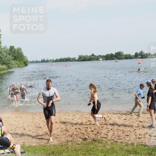 21.06.2025 - 27. Vierlanden-Triathlon MichiJ http://msf.ph/oto/7994150 15.06.2026 09:56:01 Schwimmen 268, 277, 283, 285, 308, 310, 312, 322, 357 meine-sportfotos.de