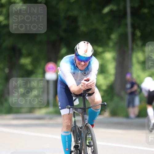 15.06.2025 - 7 Türme Triathlon Yannick Fuchs http://msf.ph/oto/7994151 15.06.2025 12:08:31 Radfahren 220, 221, 299, 337 meine-sportfotos.de