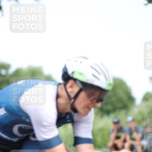 15.06.2025 - 7 Türme Triathlon Yannick Fuchs http://msf.ph/oto/7994197 15.06.2025 13:08:06 Radfahren 299, 552 meine-sportfotos.de