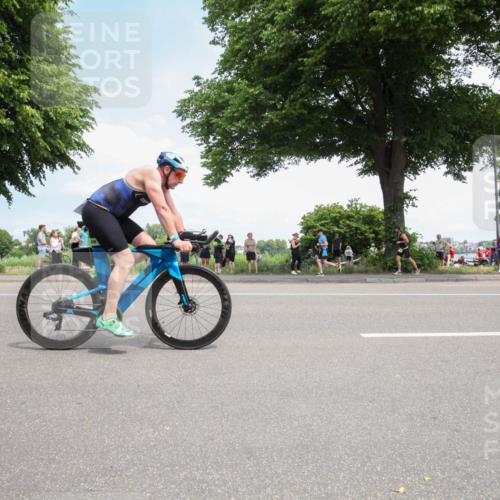 15.06.2025 - 7 Türme Triathlon Yannick Fuchs http://msf.ph/oto/7994200 15.06.2025 13:34:03 Radfahren 376, 926, 942, 1180 meine-sportfotos.de