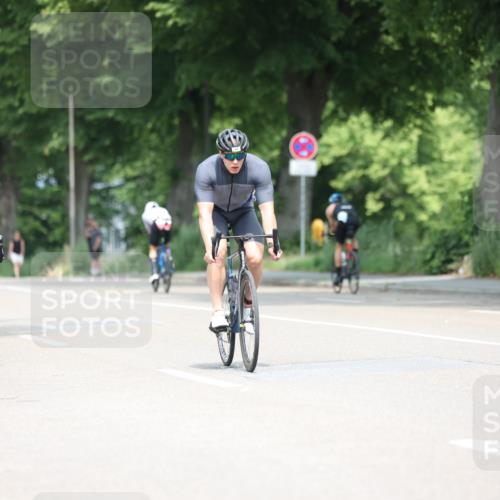 15.06.2025 - 7 Türme Triathlon Yannick Fuchs http://msf.ph/oto/7994207 15.06.2025 12:09:09 Radfahren 297, 329, 333 meine-sportfotos.de