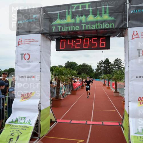 15.06.2025 - 7 Türme Triathlon Michael Strokosch http://msf.ph/oto/7994215 15.06.2025 14:28:56 Ziel 471 meine-sportfotos.de